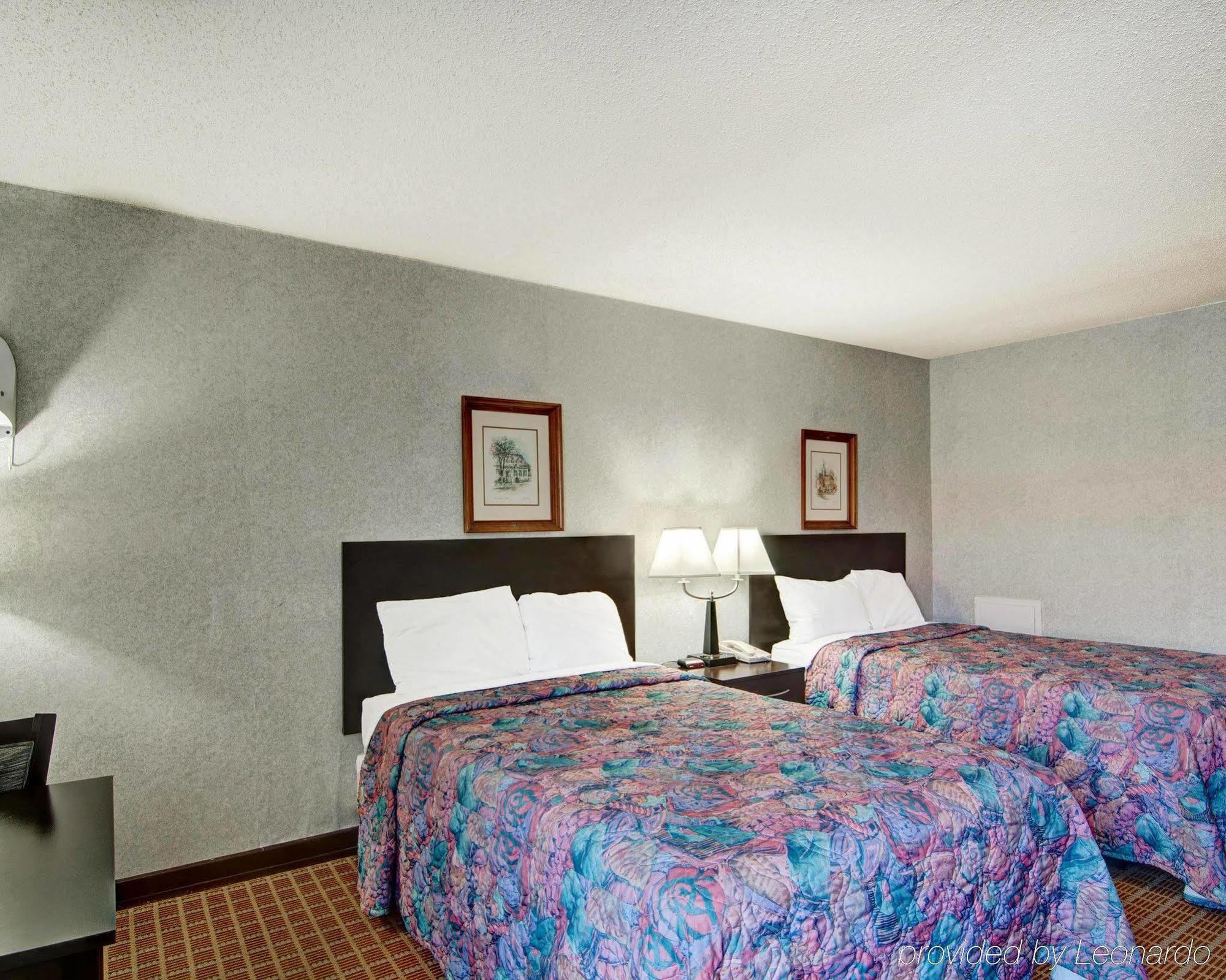 Days Inn By Wyndham Harrisonburg Exterior photo